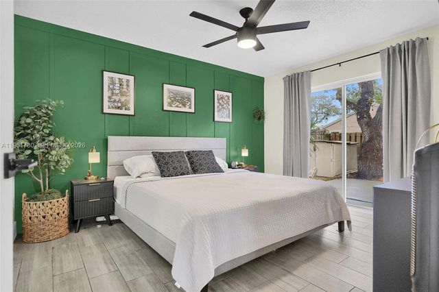 4444 SW 72nd Ter, Davie, FL 33314