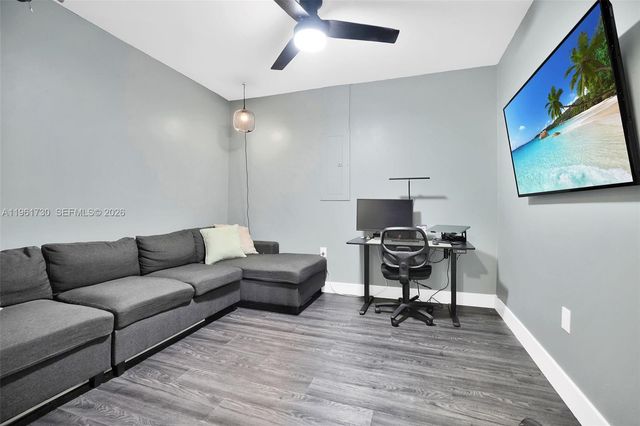 4444 SW 72nd Ter, Davie, FL 33314