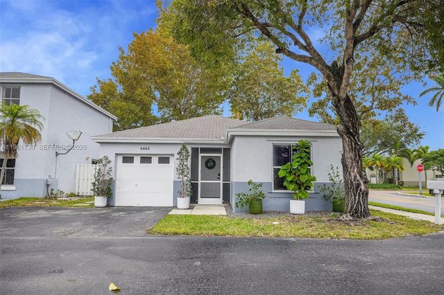 4444 SW 72nd Ter, Davie, FL 33314