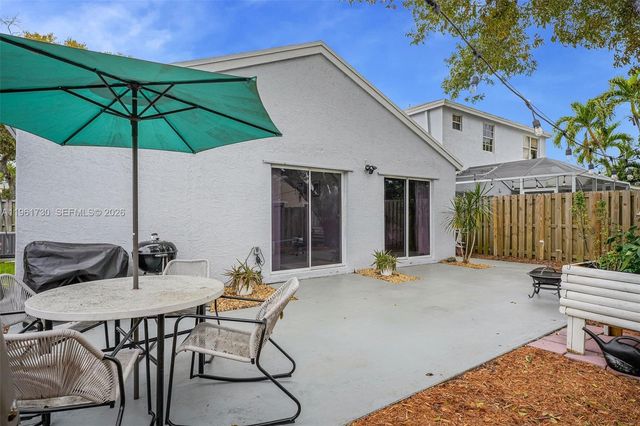 4444 SW 72nd Ter, Davie, FL 33314