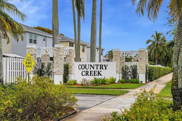 4444 SW 72nd Ter, Davie, FL 33314