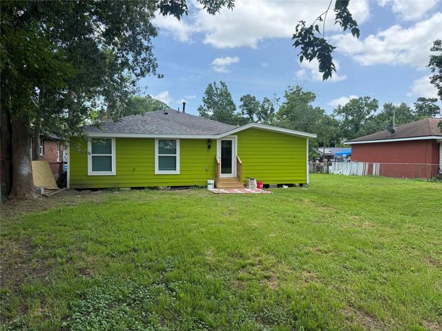 10437 Barnham Street, Houston, TX 77016