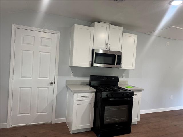 10437 Barnham Street, Houston, TX 77016