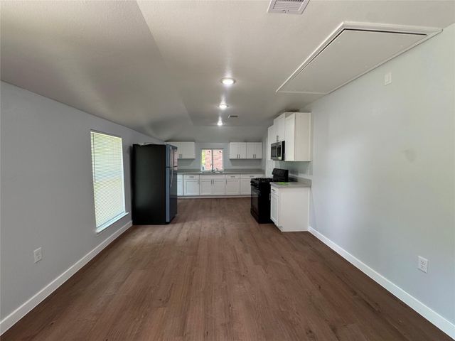 10437 Barnham Street, Houston, TX 77016