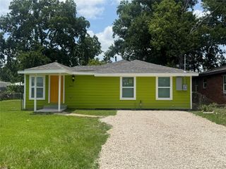 10437 Barnham Street, Houston, TX 77016
