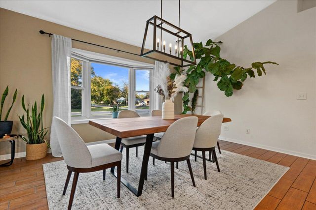 16801 W Roosevelt AVENUE, New Berlin, WI 53151