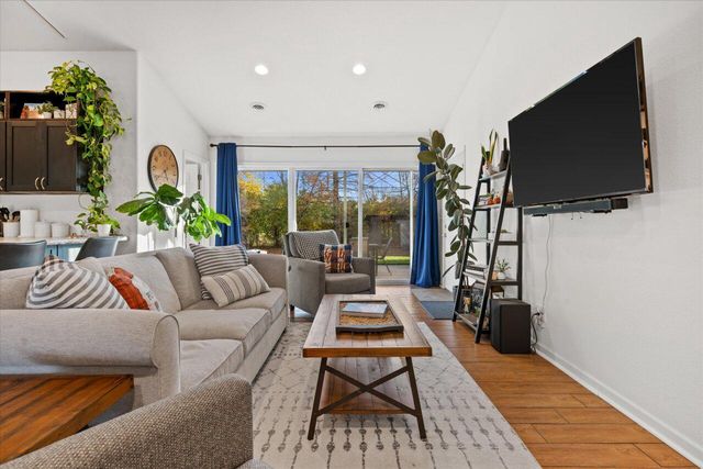 16801 W Roosevelt AVENUE, New Berlin, WI 53151