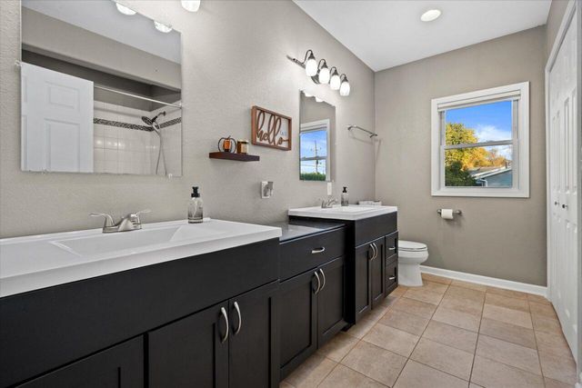 16801 W Roosevelt AVENUE, New Berlin, WI 53151