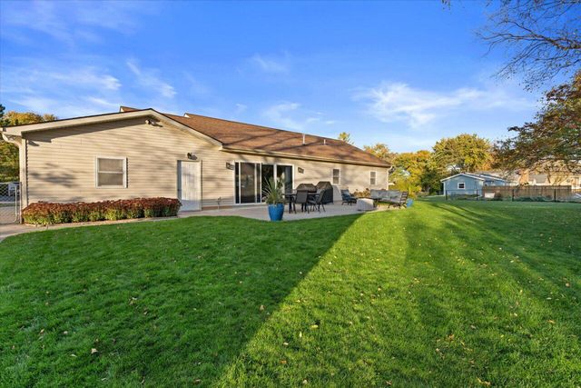 16801 W Roosevelt AVENUE, New Berlin, WI 53151