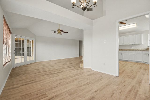 1622 Autumn Breeze Lane, Lewisville, TX 75077