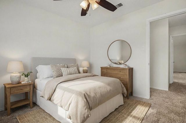 1622 Autumn Breeze Lane, Lewisville, TX 75077