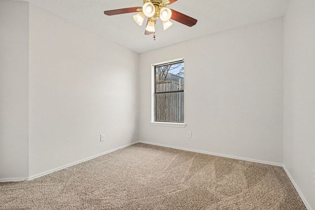 1622 Autumn Breeze Lane, Lewisville, TX 75077