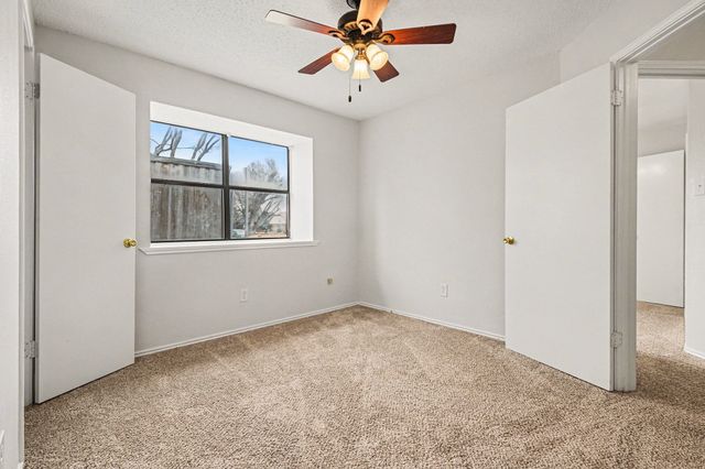 1622 Autumn Breeze Lane, Lewisville, TX 75077