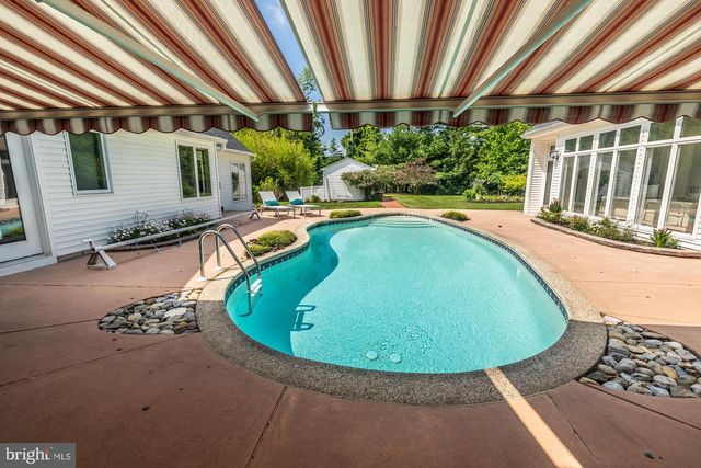 929 HERMAN RD, Horsham, PA 19044