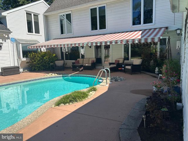 929 HERMAN RD, Horsham, PA 19044