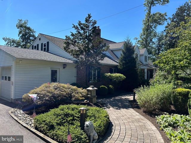 929 HERMAN RD, Horsham, PA 19044