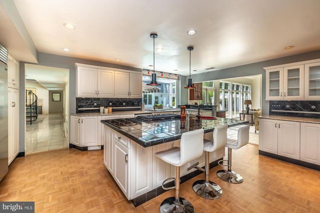 929 HERMAN RD, Horsham, PA 19044