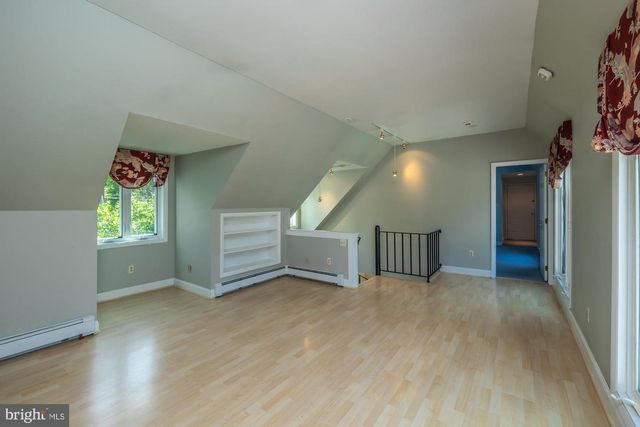 929 HERMAN RD, Horsham, PA 19044