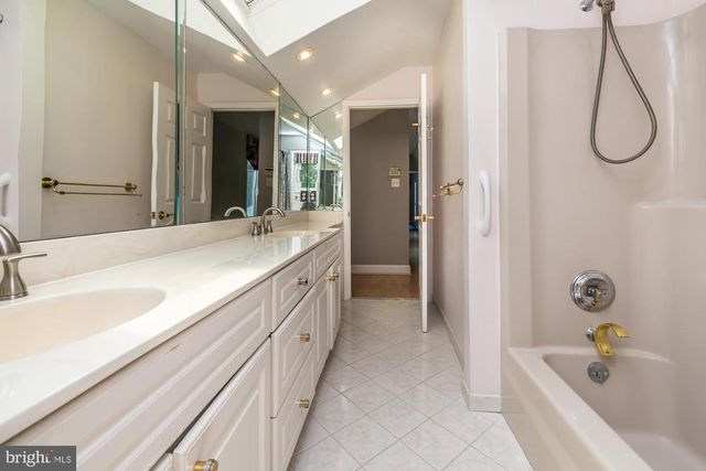 929 HERMAN RD, Horsham, PA 19044