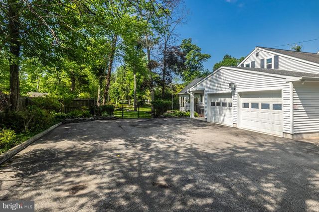 929 HERMAN RD, Horsham, PA 19044