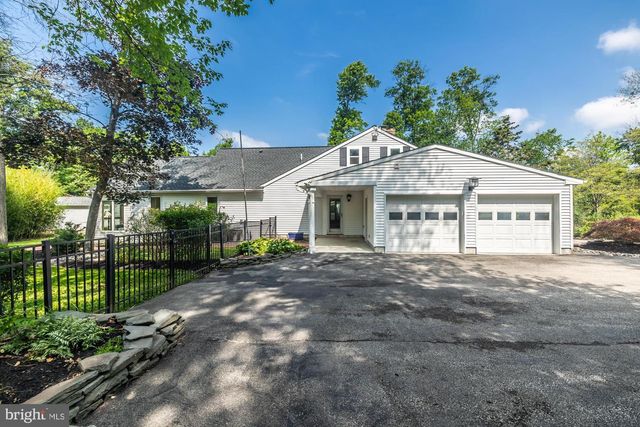929 HERMAN RD, Horsham, PA 19044