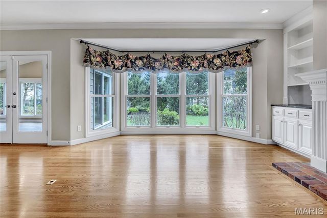 2154 White Lane Drive, Chesterfield, MO 63017