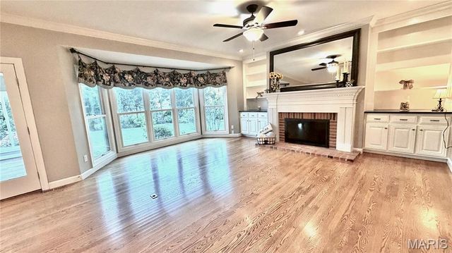 2154 White Lane Drive, Chesterfield, MO 63017