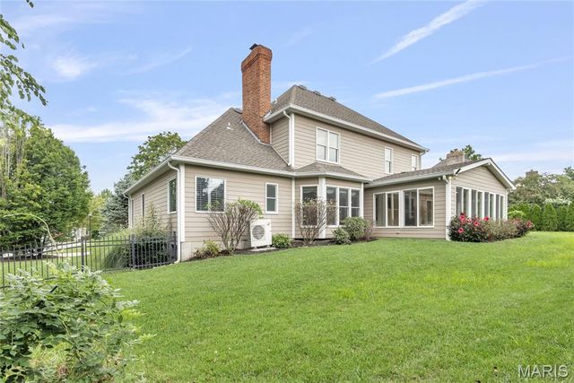 2154 White Lane Drive, Chesterfield, MO 63017