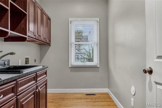 2154 White Lane Drive, Chesterfield, MO 63017