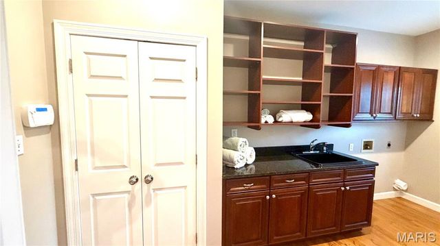 2154 White Lane Drive, Chesterfield, MO 63017