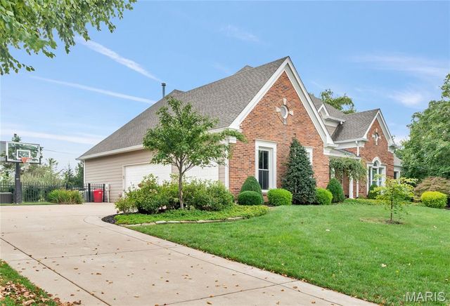 2154 White Lane Drive, Chesterfield, MO 63017