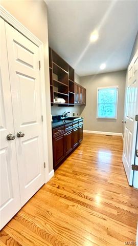2154 White Lane Drive, Chesterfield, MO 63017