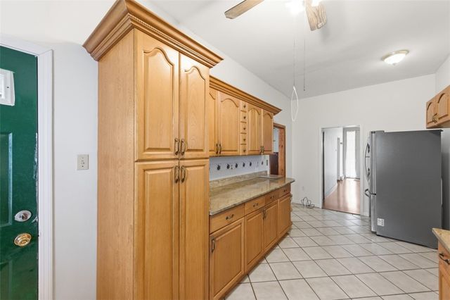 316 Broadway Ave, Mckees Rocks, PA 15136