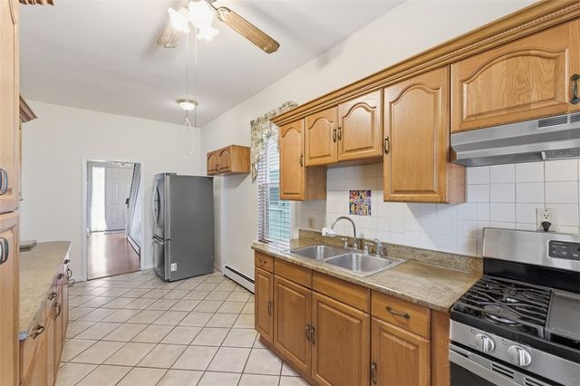 316 Broadway Ave, Mckees Rocks, PA 15136