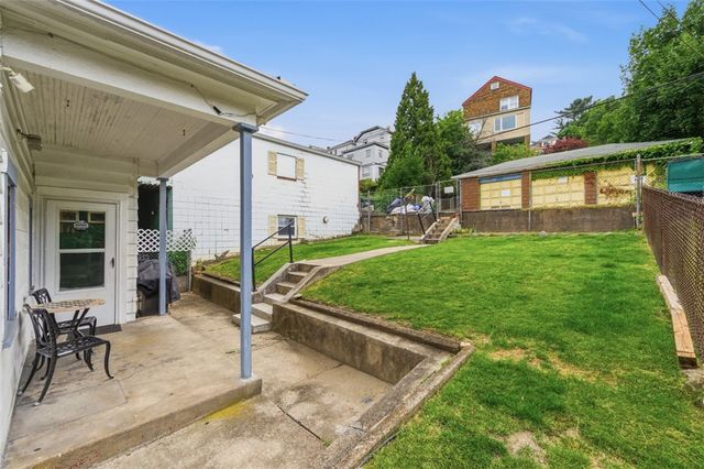 316 Broadway Ave, Mckees Rocks, PA 15136