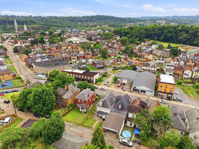 316 Broadway Ave, Mckees Rocks, PA 15136