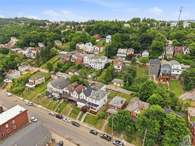 316 Broadway Ave, Mckees Rocks, PA 15136