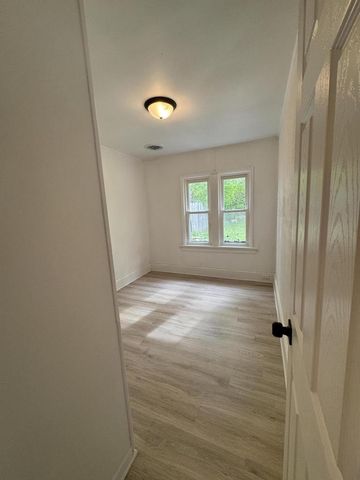 6929 13th AVENUE, Kenosha, WI 53143