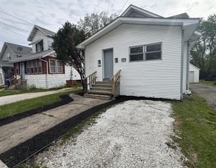 6929 13th AVENUE, Kenosha, WI 53143