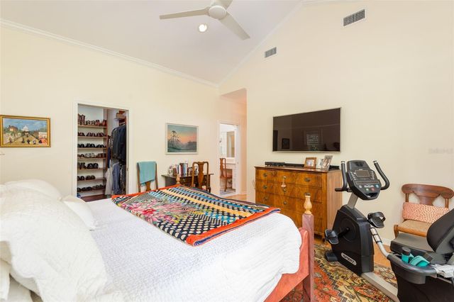 4907 PILGRIMS PATH WAY, Tampa, FL 33611