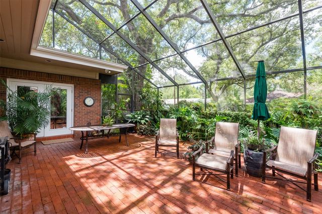 4907 PILGRIMS PATH WAY, Tampa, FL 33611