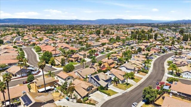 39513 Tangletree Way, Murrieta, CA 92563