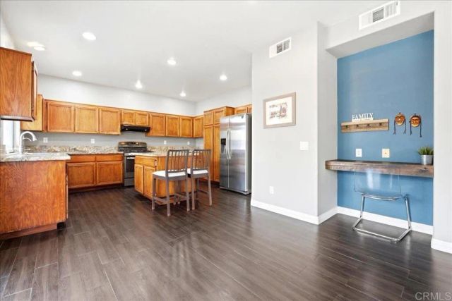 39513 Tangletree Way, Murrieta, CA 92563