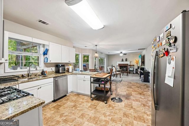 206 Five Iron Court NW, Kennesaw, GA 30144