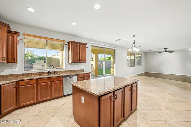 700 W POWELL Way, Chandler, AZ 85248