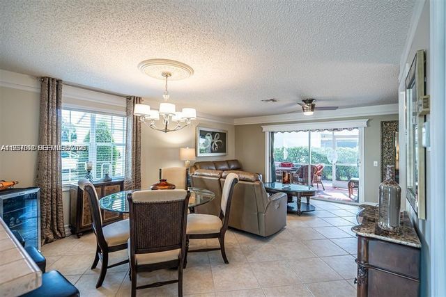 221 Waterside Dr 221, Hypoluxo, FL 33462