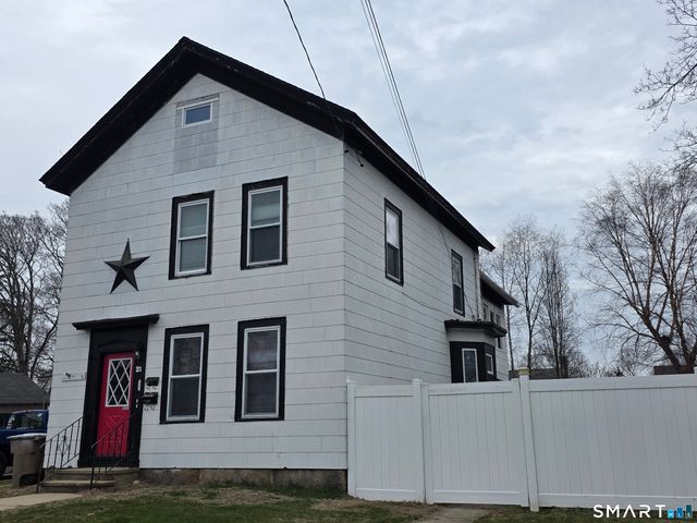 21 North Washington Avenue, East Lyme, CT 06357