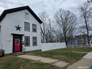 21 North Washington Avenue, East Lyme, CT 06357