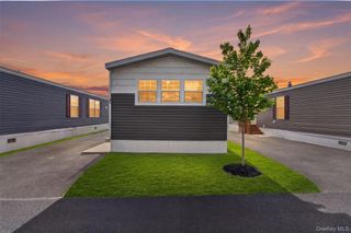 11 Windward Way, Stony Point, NY 10980