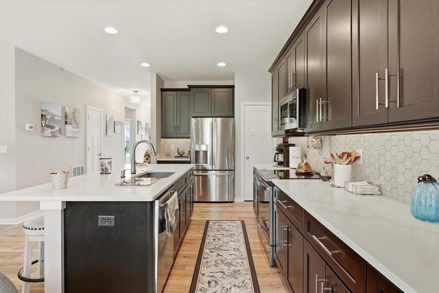 N67W25502 Vail LANE, Sussex, WI 53089